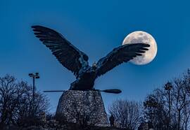 Tegnap esti 96%-os Hold ébred Tatabányán, a Turul felett