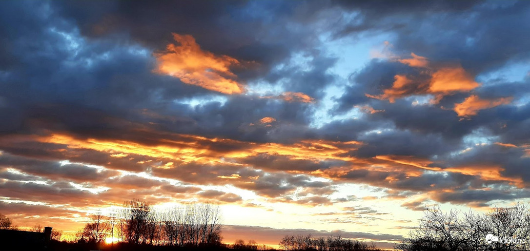 Kék és narancssárga...