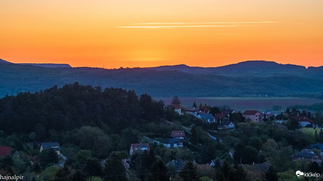 Május 3. reggelén 