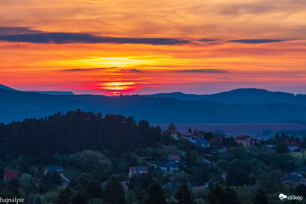 Május 11. reggelén 