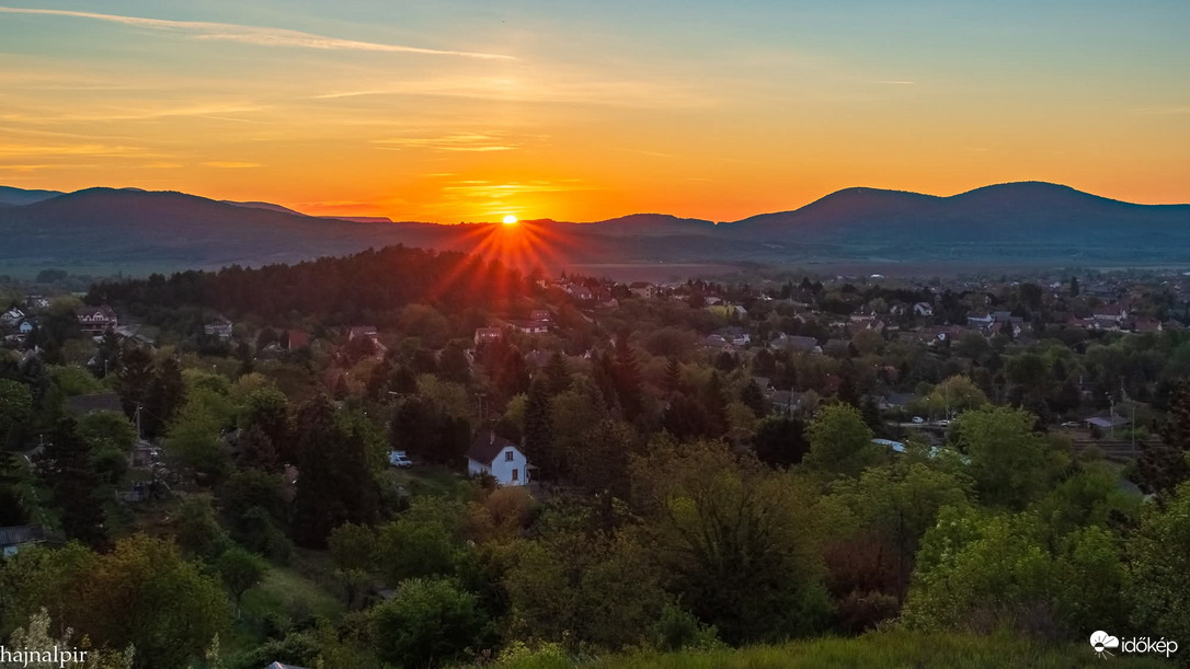 Május 5. reggelén 