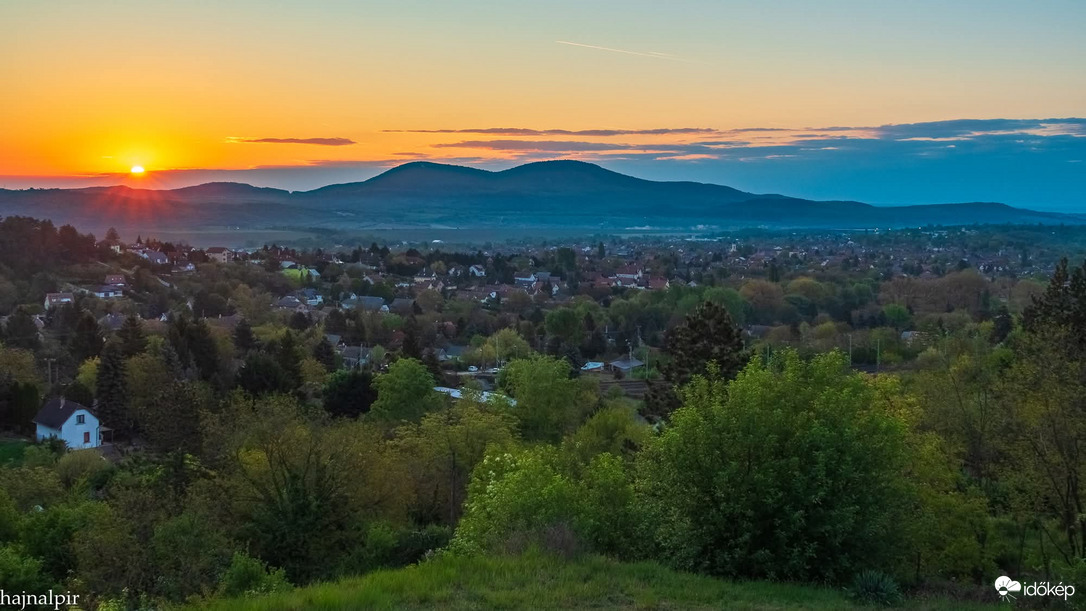 Május 2. reggelén 