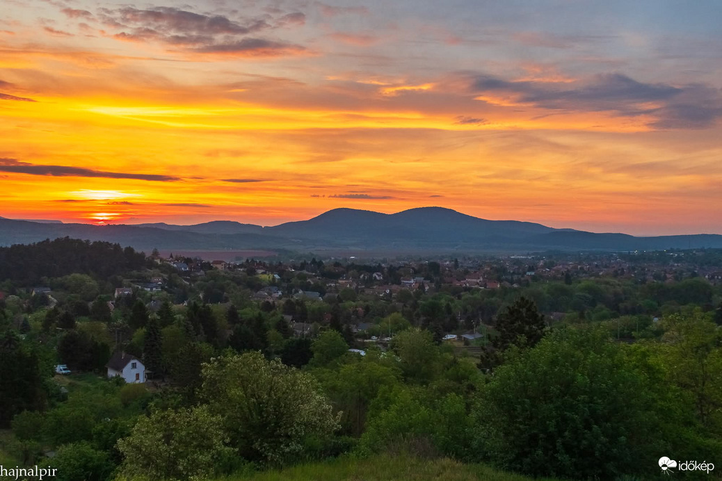 Május 11. reggelén 