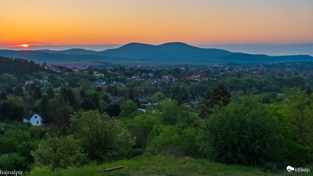 Május 10. reggelén 