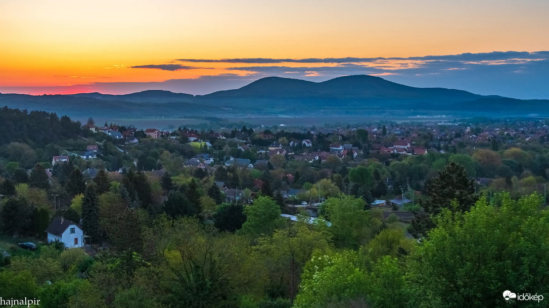 Május 2. reggelén 