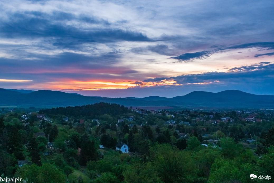 Május 7. reggelén 