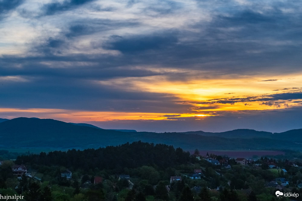 Május 7. reggelén 