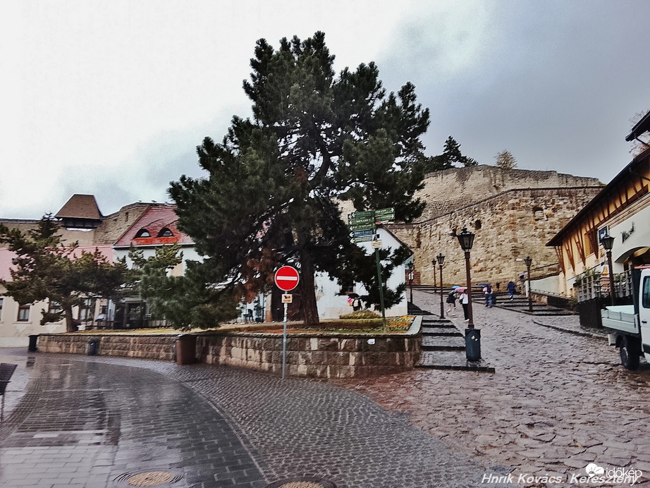 Tegnap Eger vár. 