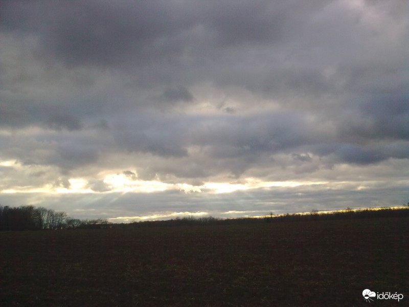 Délutáni felhőjáték