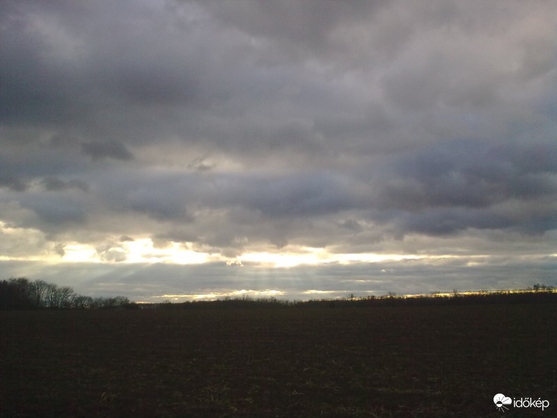 Délutáni felhőjáték