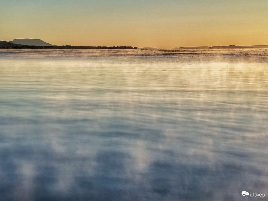 Gőzölgő Balaton