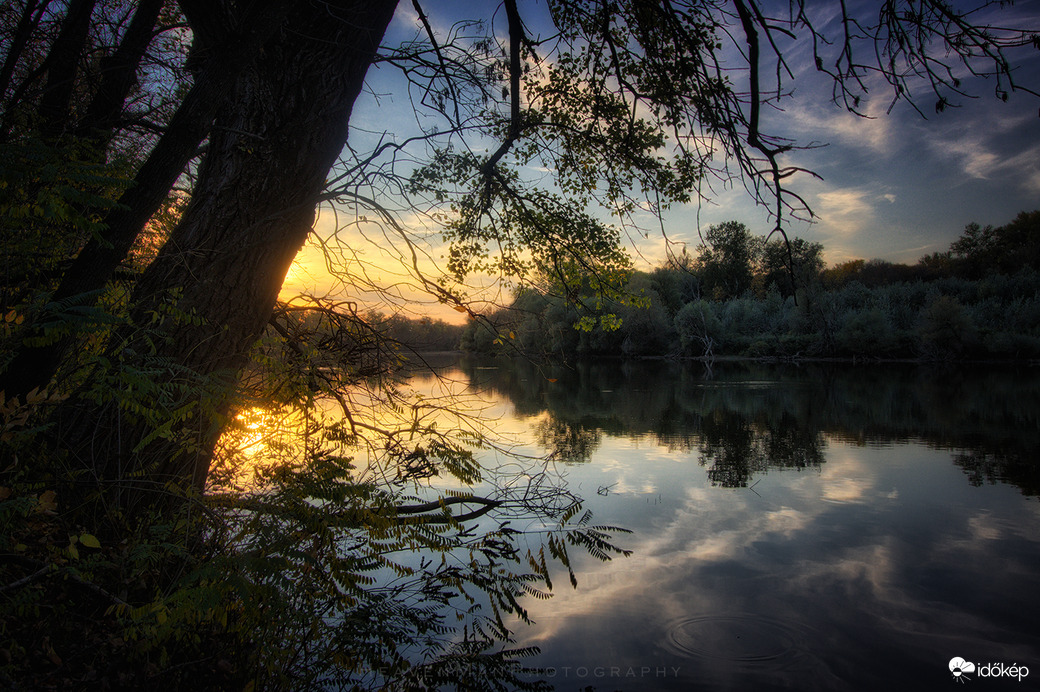 Ma esti fények a Körtvélyesi holtágnál 5. :)