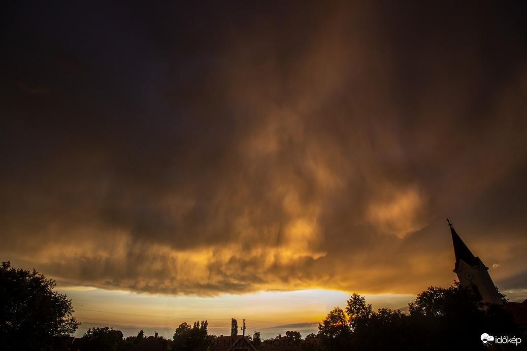 Az első felvonás elhúzott északra meg délre, ide meg ez jutott, de ezt is szeretjük :)
