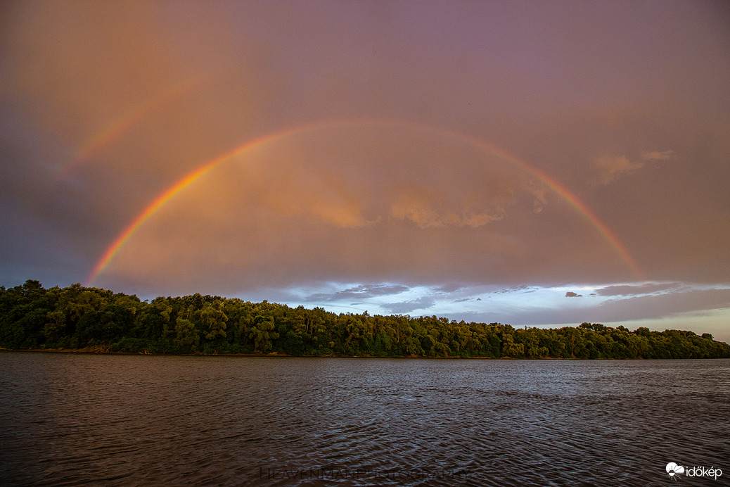 Az első felvonás elhúzott északra meg délre, ide meg ez jutott, de ezt is szeretjük  :)