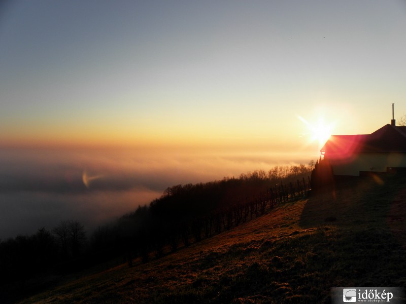 A Felhők felett mindig kék az ég!