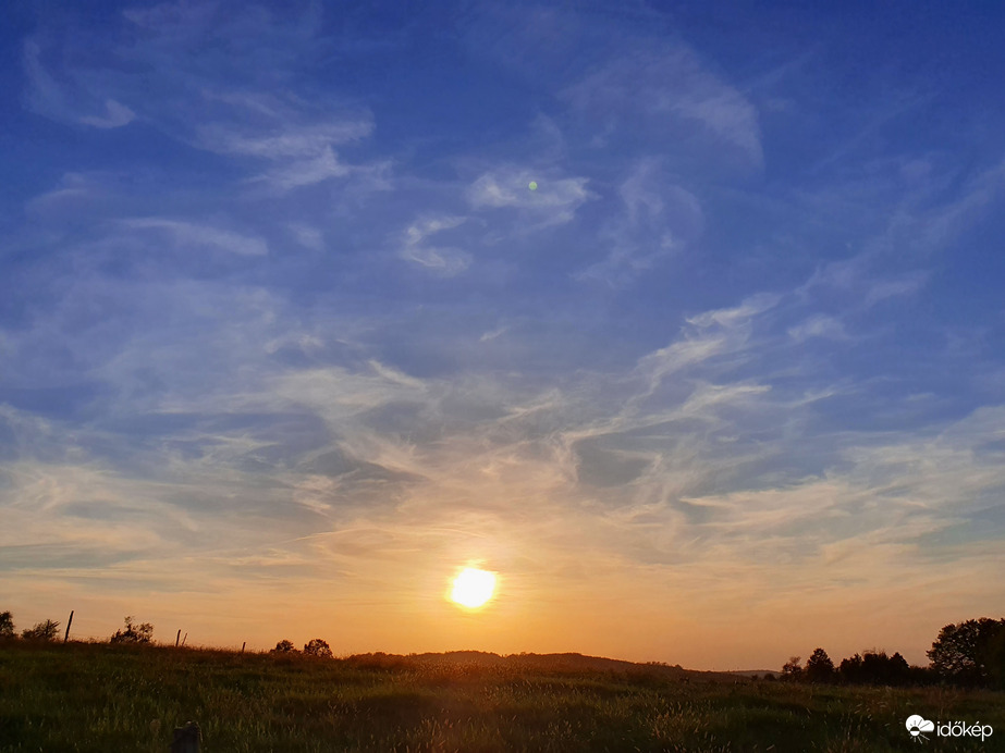 Napnyugtára készülve