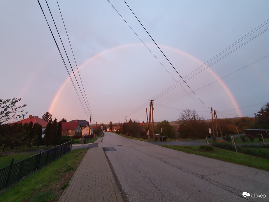 Szivárvány a "napkeltében"