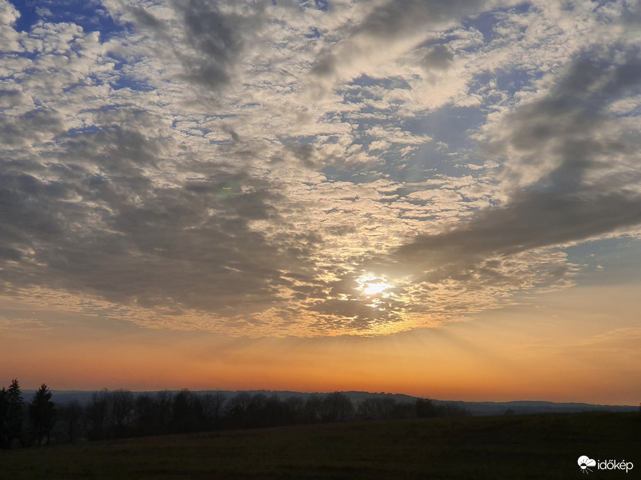 Napnyugtához közelítve...10.29.
