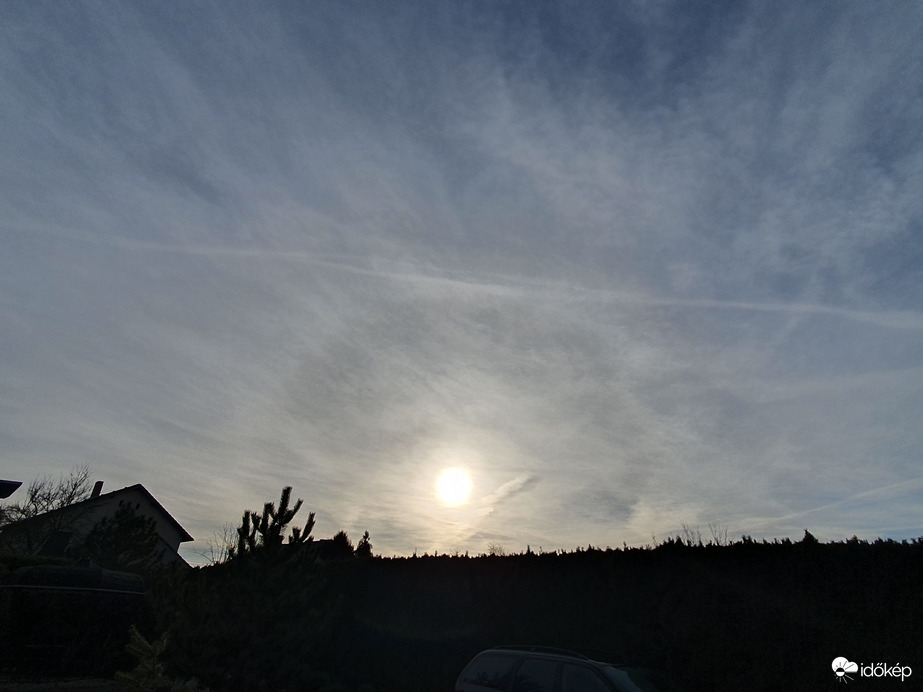 Karácsony délelőtti naphaló Lentiből