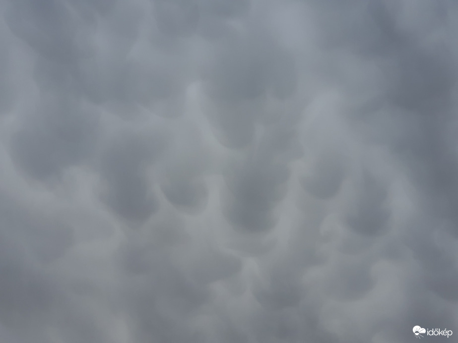 Karácsony délutáni égkép