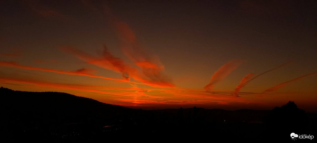 Naposzlopos ébredés 