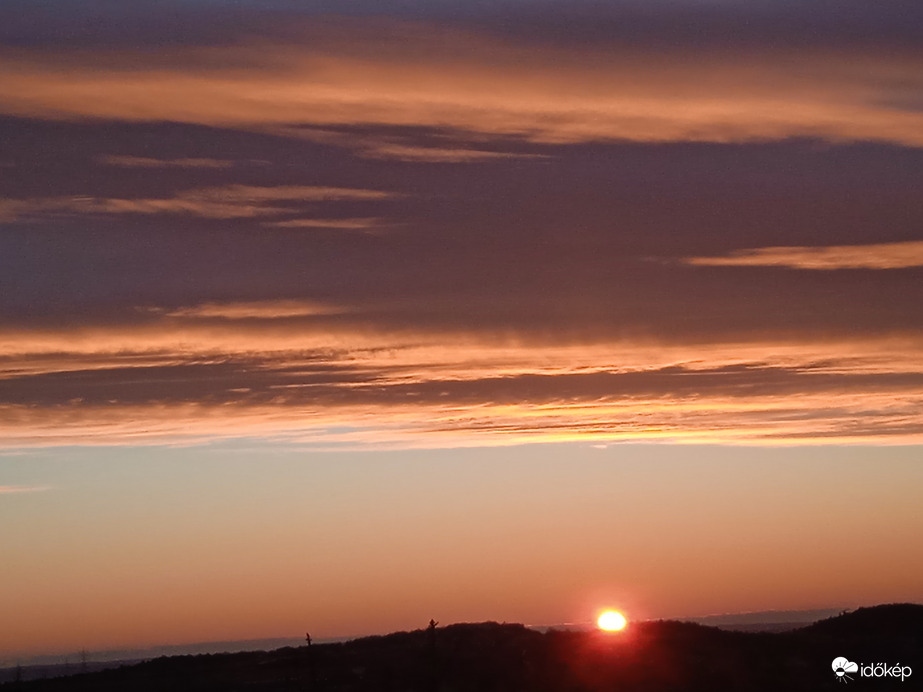 Ragyogó napfelkelte