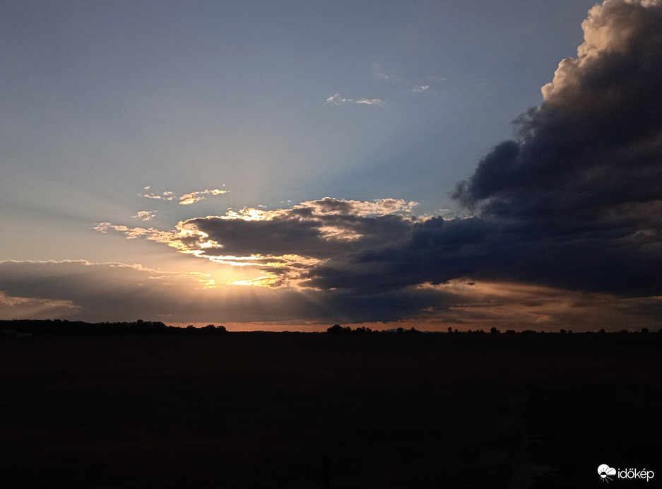 Naplemente Mezőtárkányról