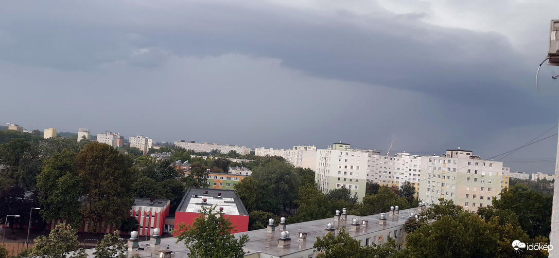 Közeledik...