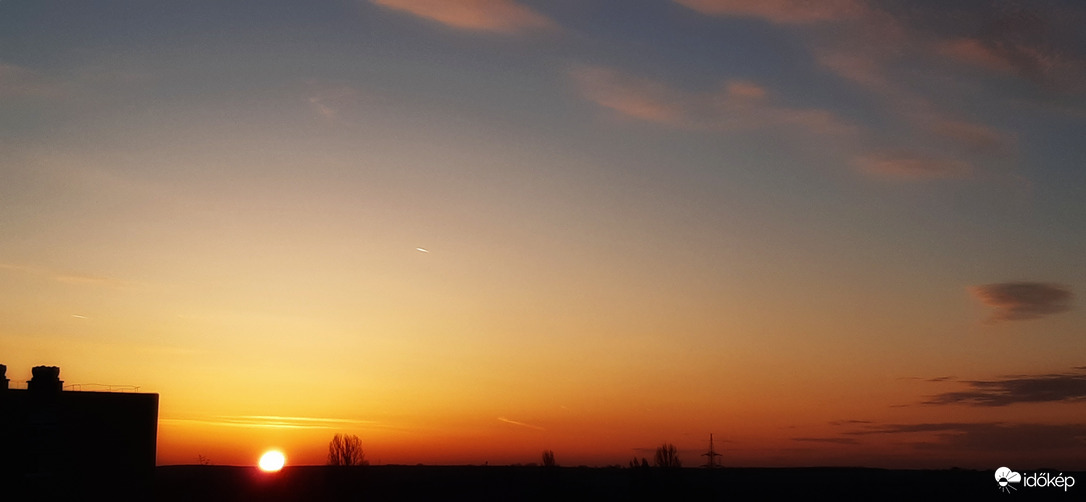 Jó reggelt mindenkinek! :) Hurrá hétfő :D