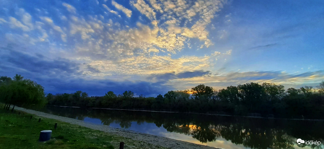 Reggel a Tiszán /Algyő/