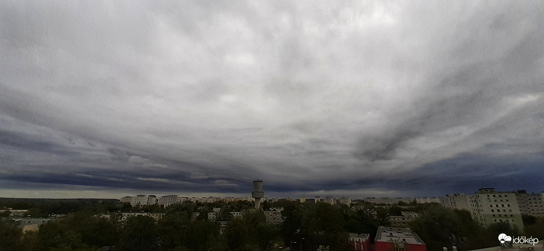 Szegeden is kezd alakulni...a szél viharos