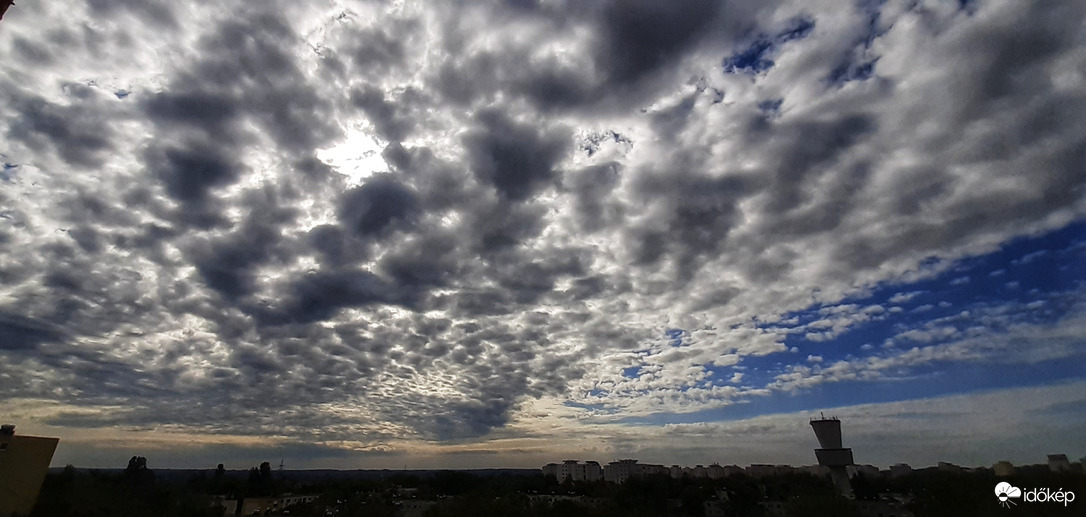 Szeged, felhős 14°C