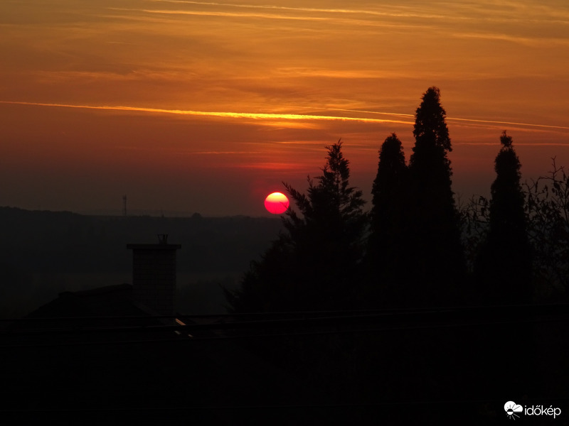 Egy októberi naplemente