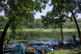 Sokszínű csónakok