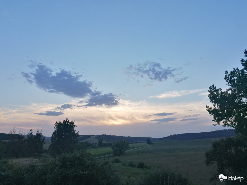 Esteledik