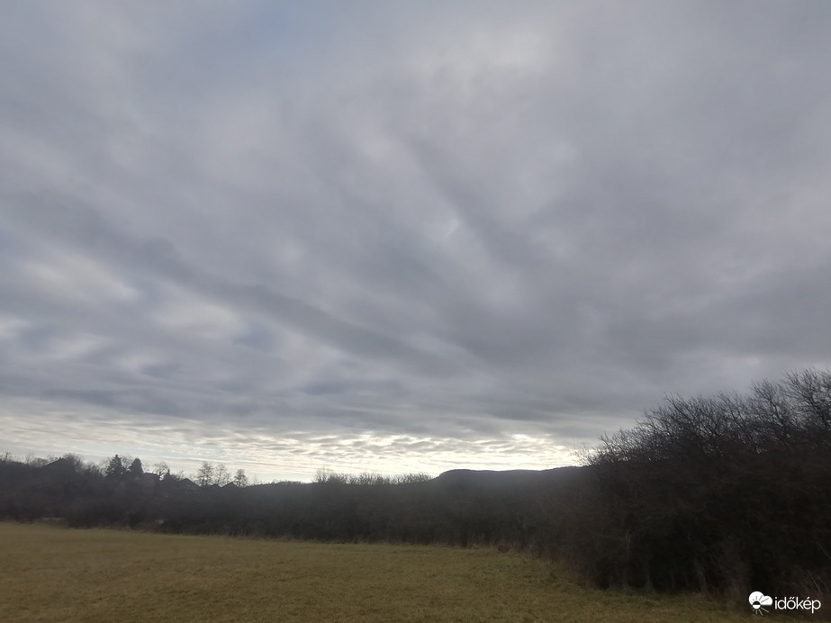 Napsütést igértek