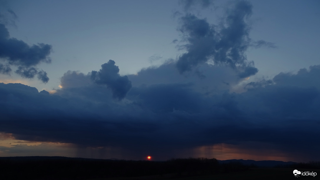 Naplemente idején.