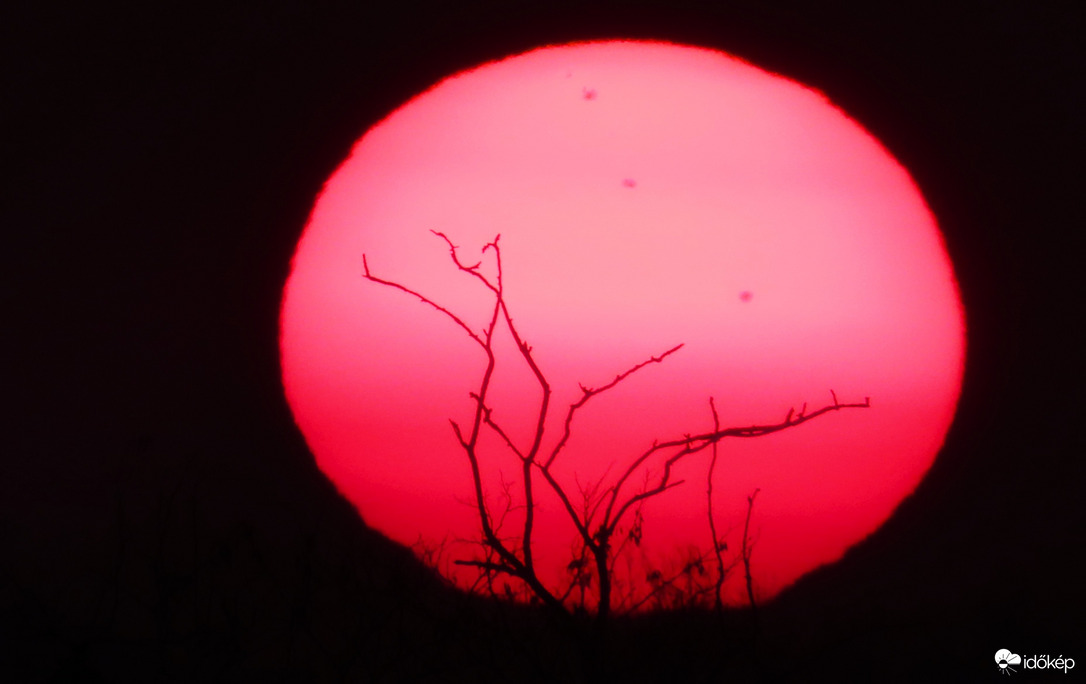 Poros, foltos napkorong.