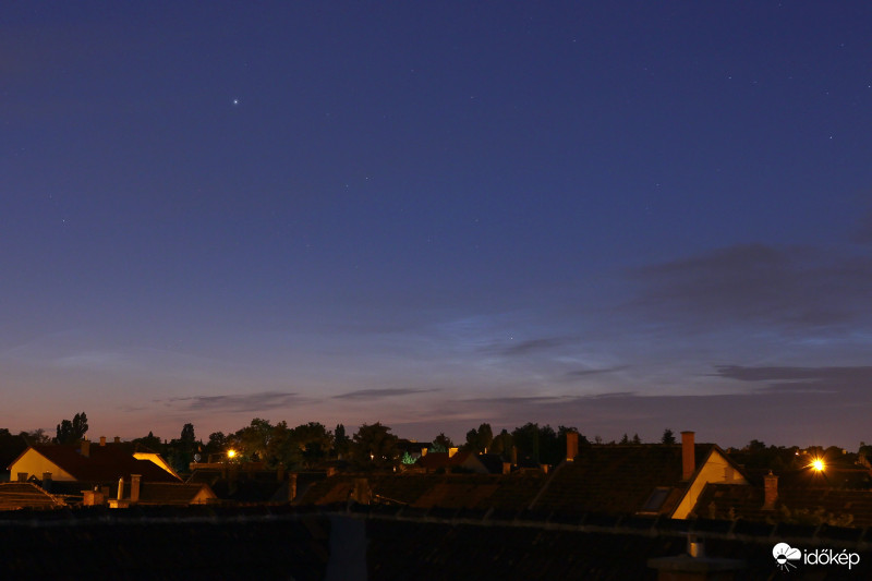 Hajnali NLC (1)