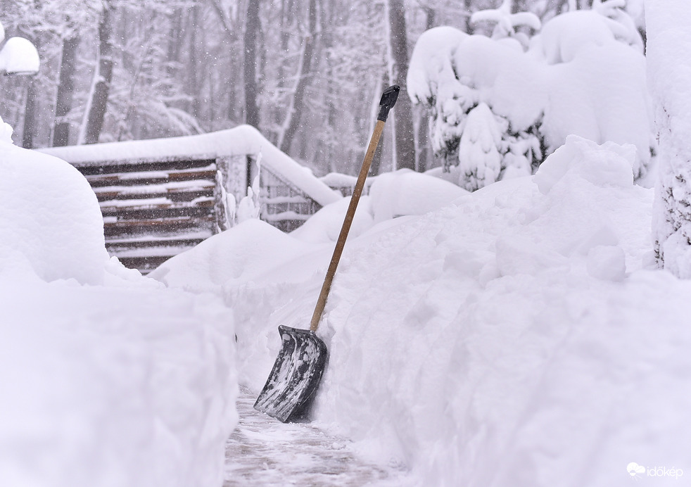 50cm a Kőszegi-hegyen 2026.02.20.  Du. 15:00 után. Gyönyörű...