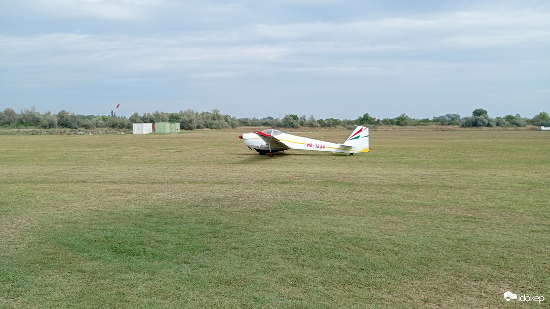 SF 25 Falke - Motoros vitorlázó