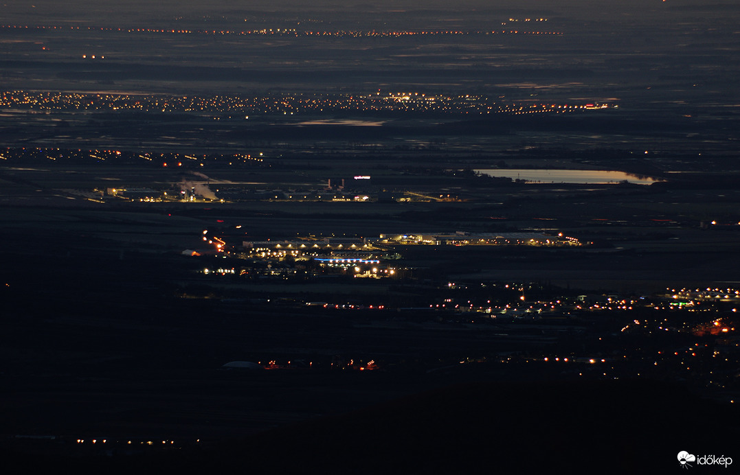 Hajnal a Galya-kilátóban