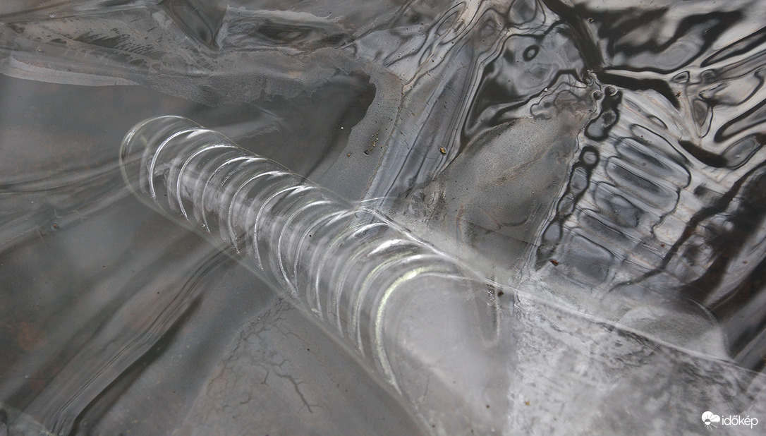 A Szakadás-árokban