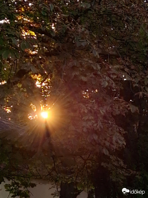 Napnyugta előtt, őszi fények