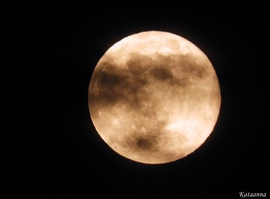 Telihold az újév 3. napján