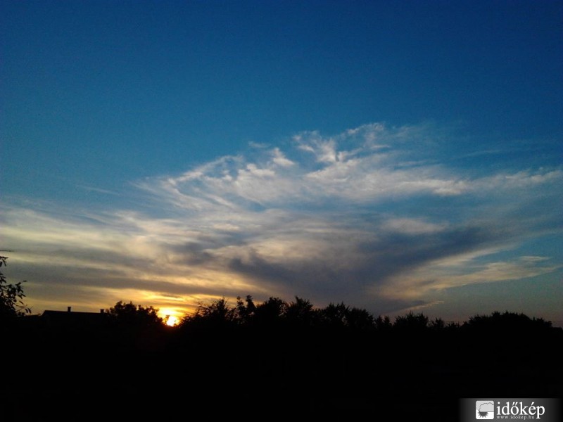 Naplemente Cirrussal.