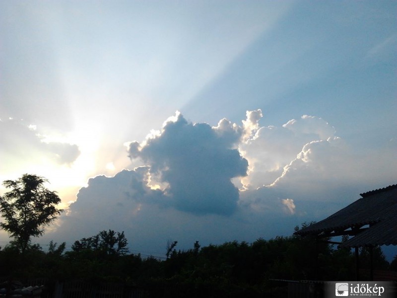 Zivatarfelhő és Tyndall jelenség 2