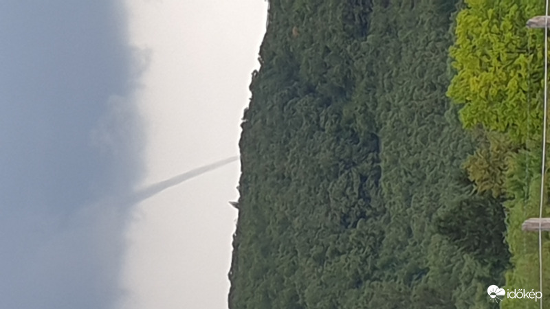 Tornádó a Pipishegyi repülőtér felett