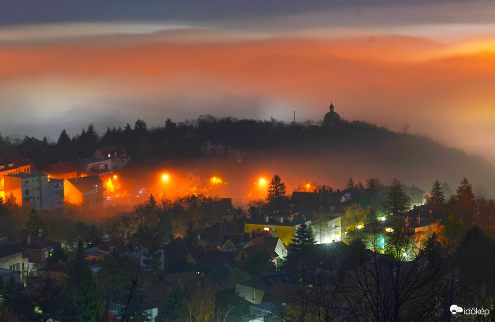 Hajnal felé félúton.