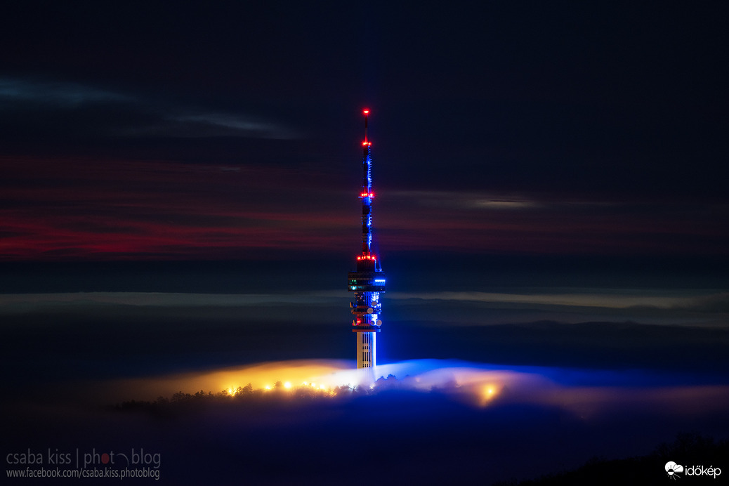 Pécs - hajnalban a köd felett